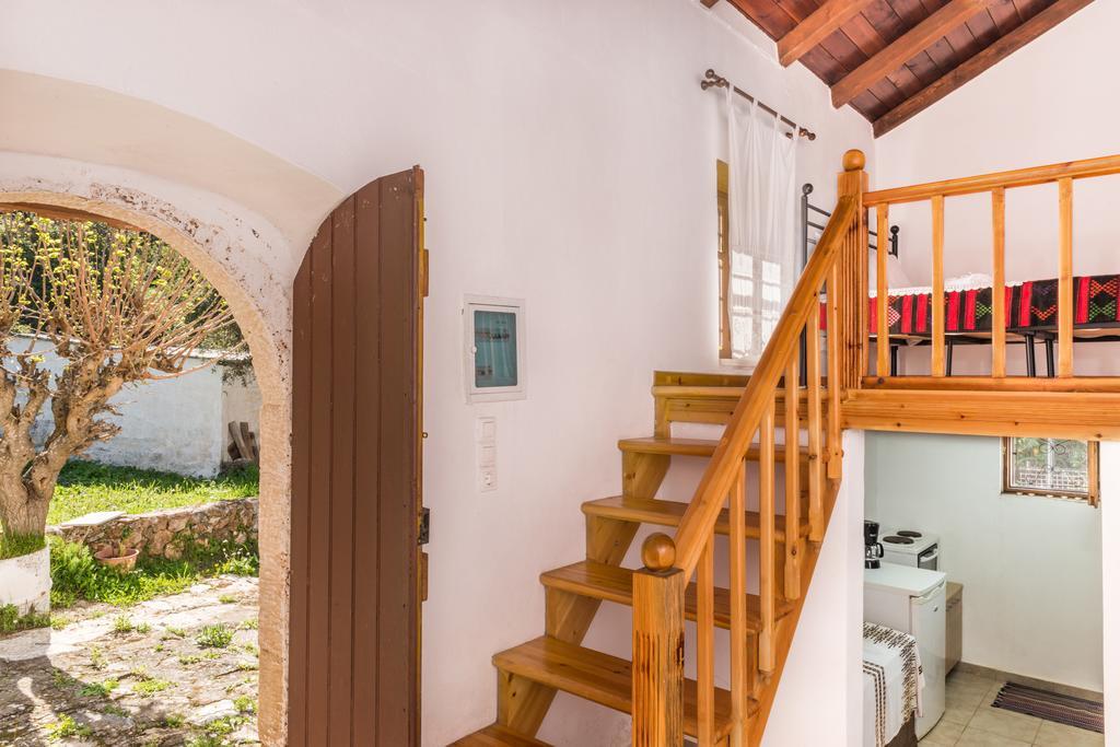 Traditional House Alikampos Экстерьер фото
